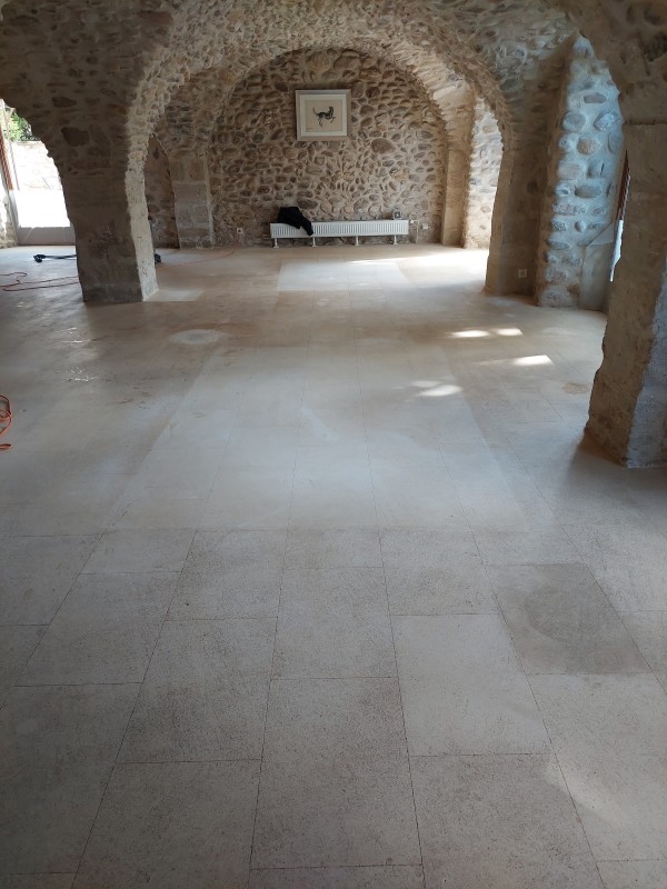 Entretenir et traiter vos sols nobles (tomette, travertin, pierres naturelles, marbre) à Manosque et le 04