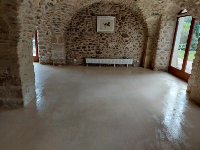 Entretenir et traiter vos sols nobles (tomette, travertin, pierres naturelles, marbre) à Manosque et le 04